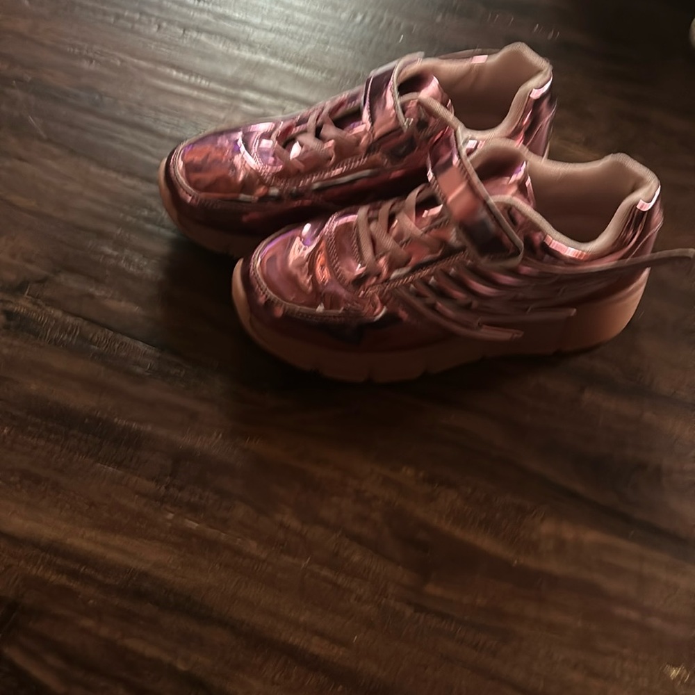 Size 5 skate shoe